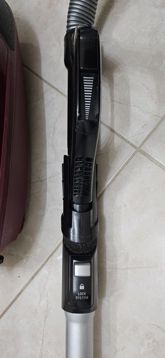 Прахосмукачка Rowenta  модел RO591301 мощна и много тиха