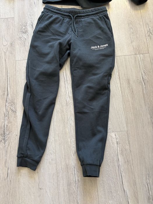 Комплект пуловер и долнище на Jack & Jones