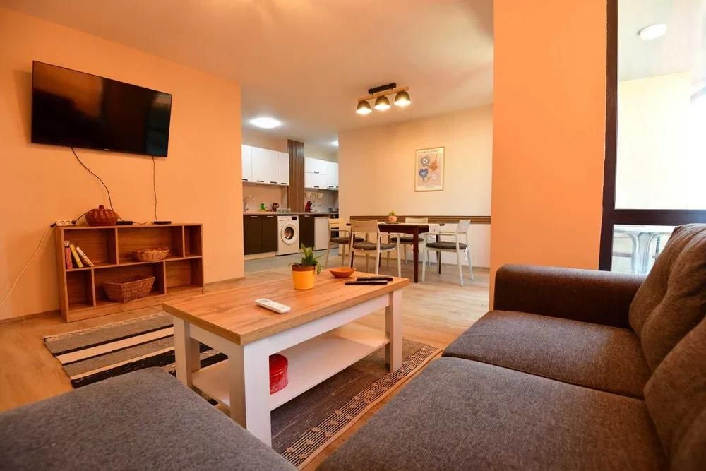 Дава се под наем Двустаен апартамент в Пловдив, Център - 75 кв.м за 511 € - Снимка #3