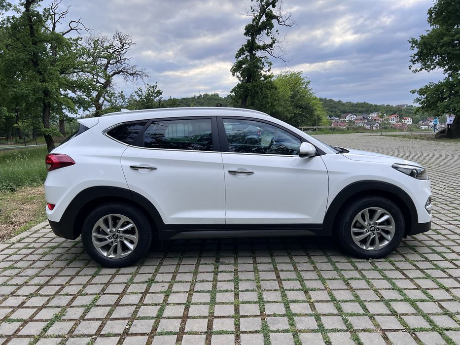 Proprietar vand Hyundai Tucson 2016  1.7 CRDi (116 CP) Echipare X-Possible  Alb Perlat