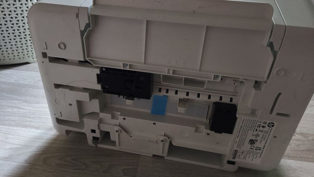 Vând imprimanta HP deskjet 4200e