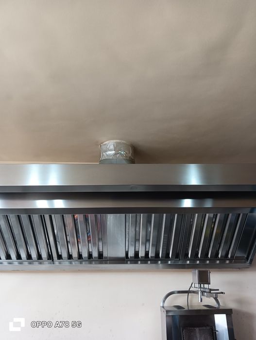 De vanzare hotă profesională din inox