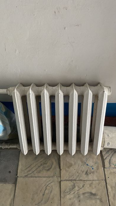 Продаётся чугунный радиатор отопления б/у