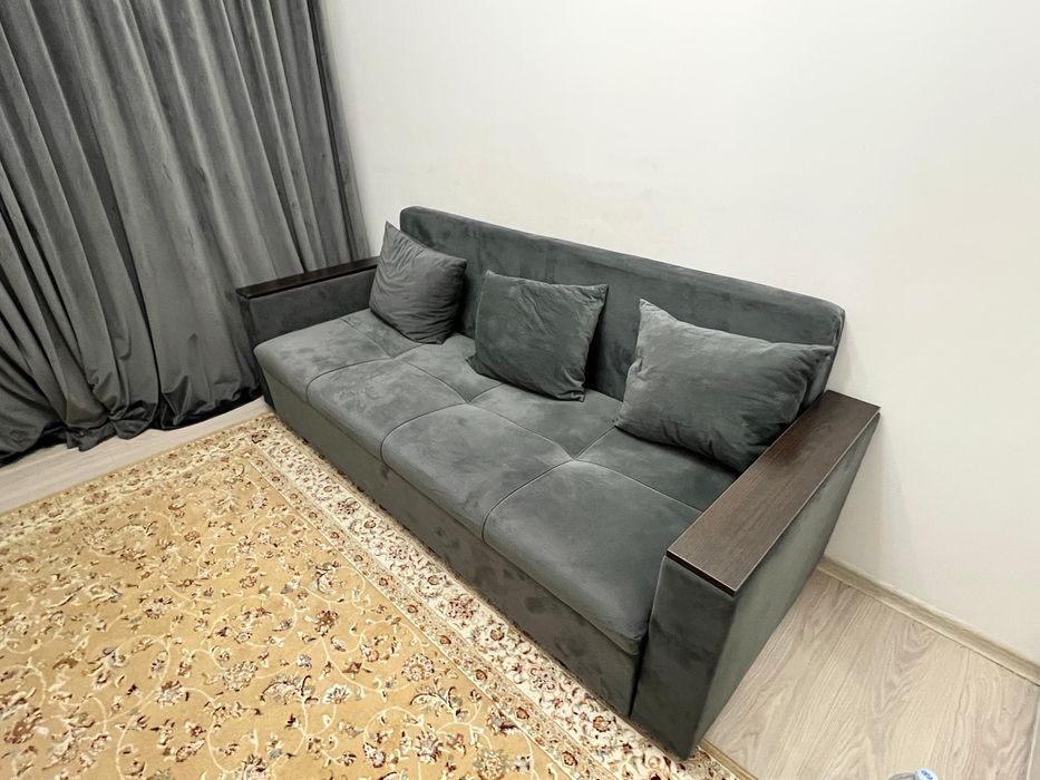 Продам срочно диван