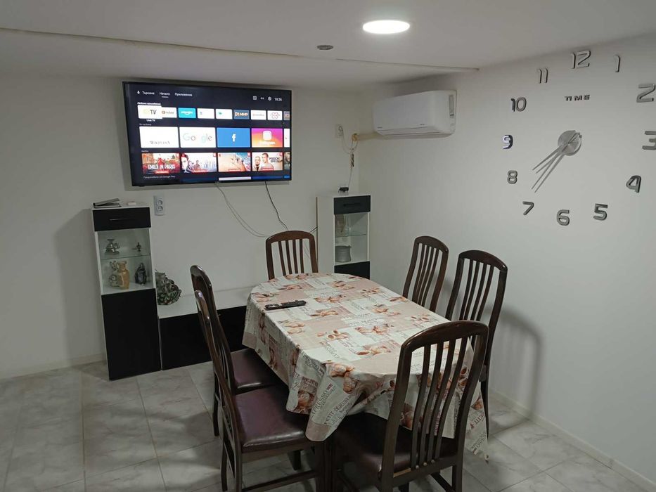 Продава се Къща в Елхово - 420 кв.м за 596 €/кв.м - Снимка #4