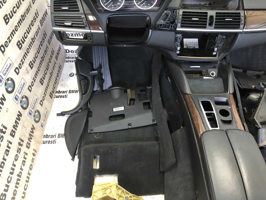 Kit conversie mutare volan BMW X6 E71 plansa cu HUD si piele nappa