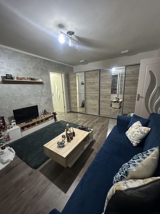 Inchiriez apartament 2 camere