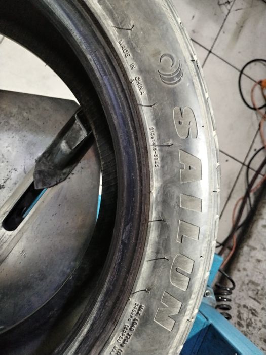 Продам шыны 215/55/18