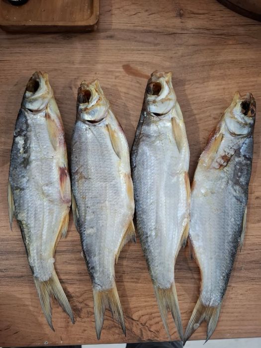 Вяленный и копчёный рыбец, чехонь  в наличии