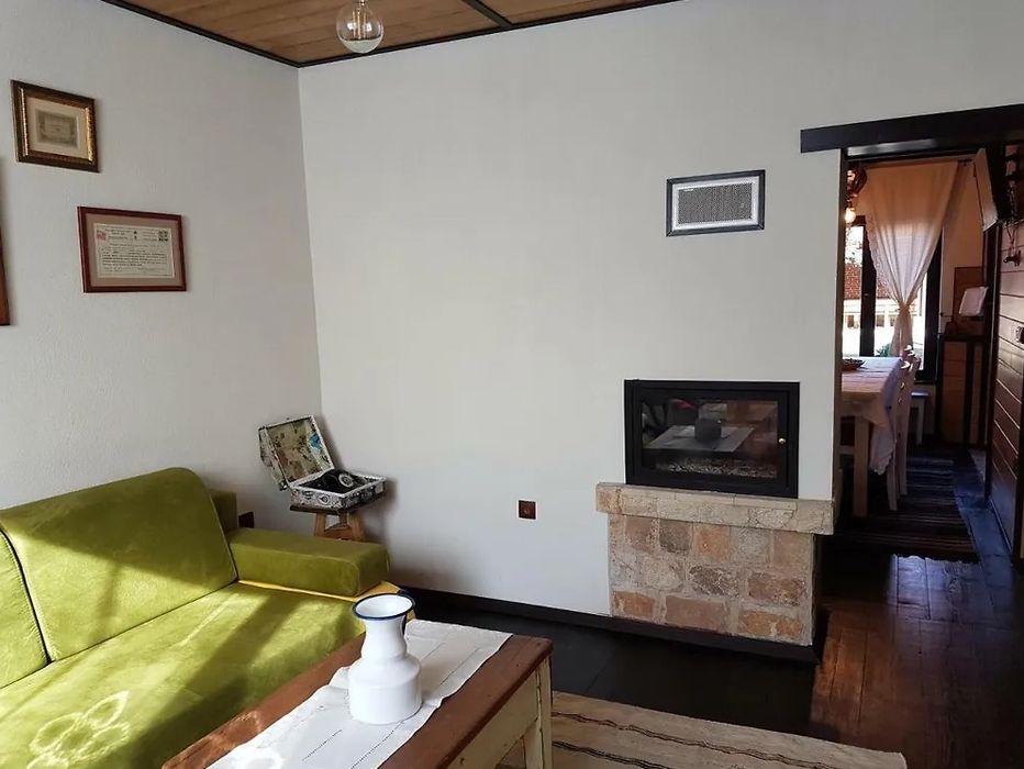 Дава се под наем Къща в Разлог - 180 кв.м за 229.5 € - Снимка #6