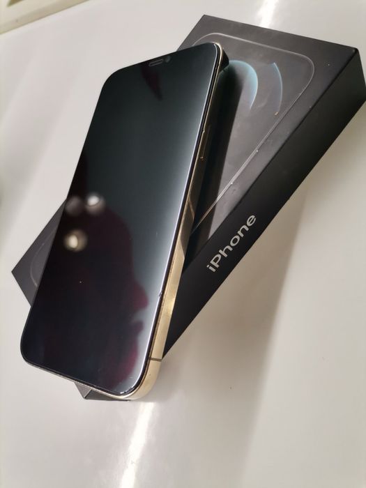 Iphone 12 pro max 128BG+ 3 Калъфа подарък