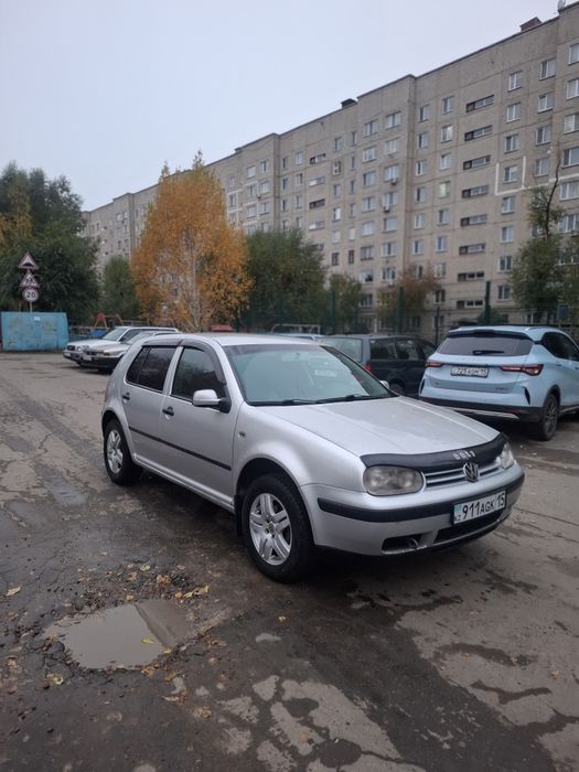 Volkswagen Golf 4 2001гв