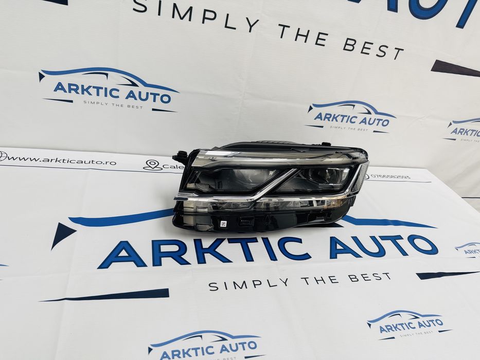Far stanga Full led Matrix VW Touareg CR dupa 2018