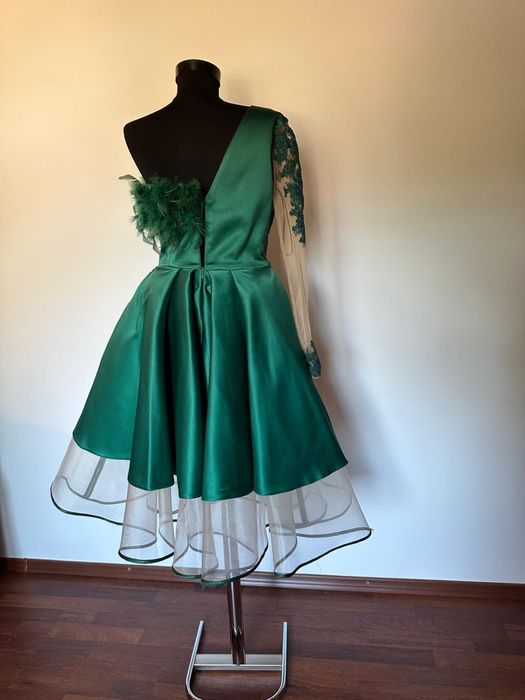 Vând Rochii de ocazie