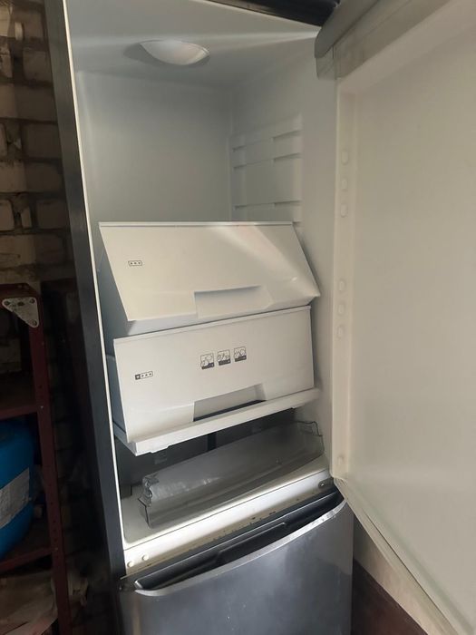 Продам холодильник б/у.