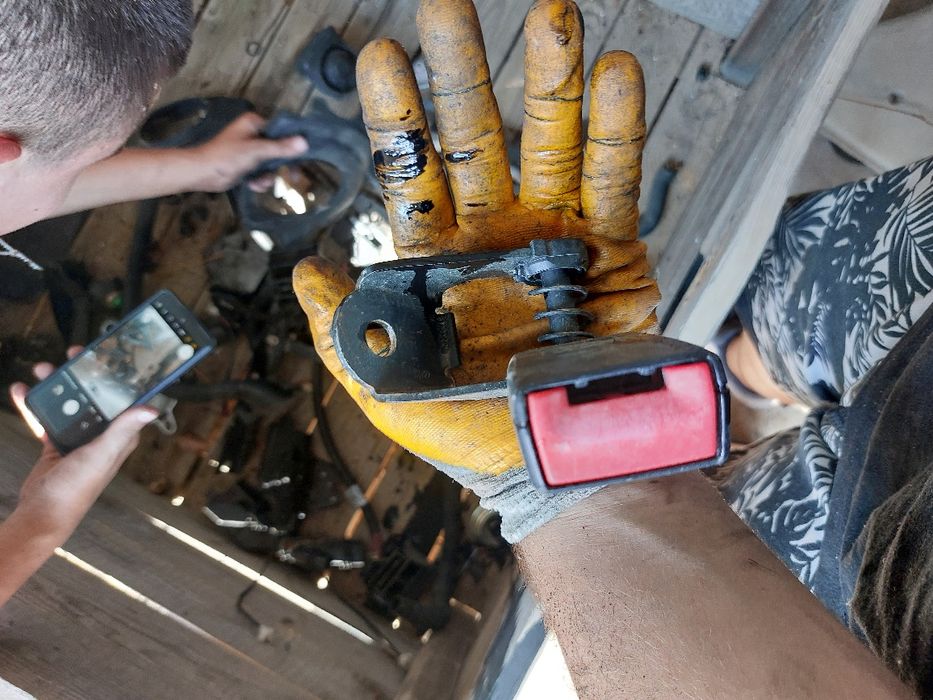 Закопчалка колан Бмв е60 520д 177кс е61 bmw e60 e61 520d n47