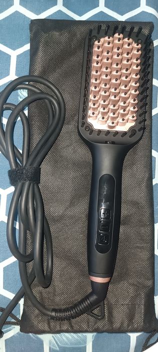 Perie electrica de îndreptat părul