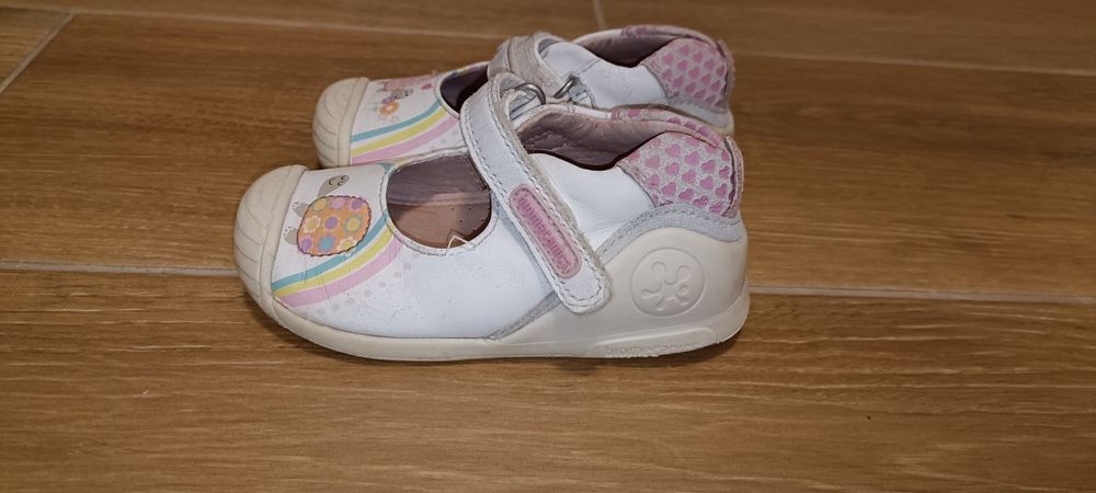 Детски кожени сандали Biomecanics за момиче