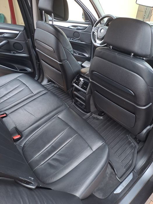 BMW X5.