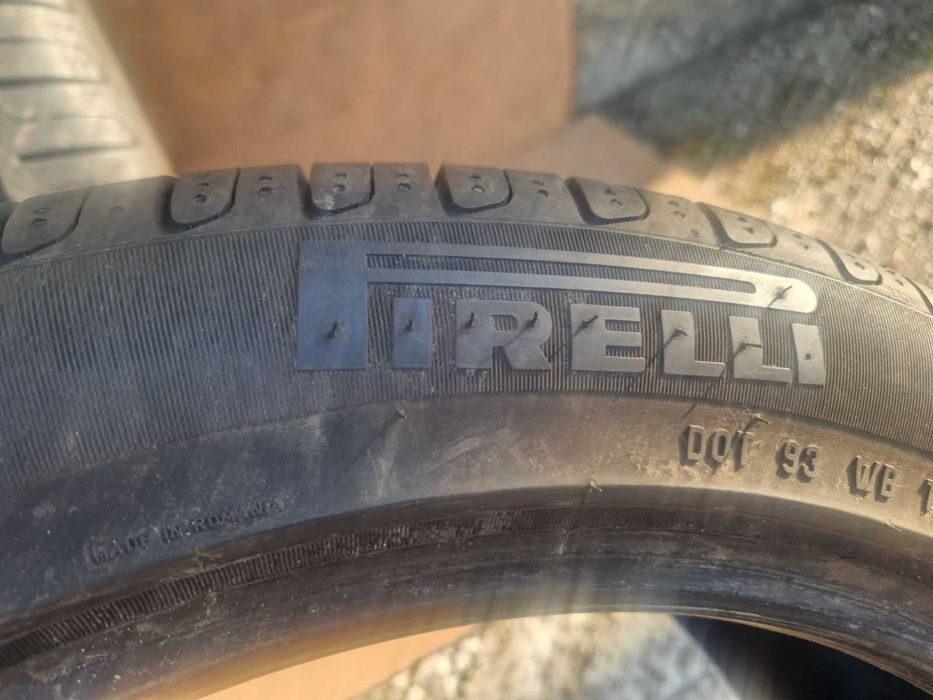 2 Pirelli R18 235/45 Летни гуми  DOT1318