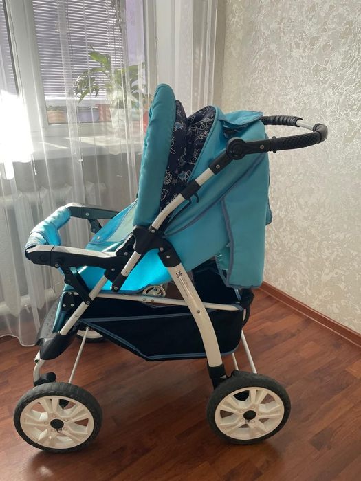 Продам коляску детскую Jovany plast