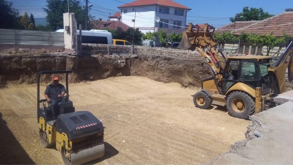 Executam lucrari de terasamente ,  excavari , demolari , perne piatra