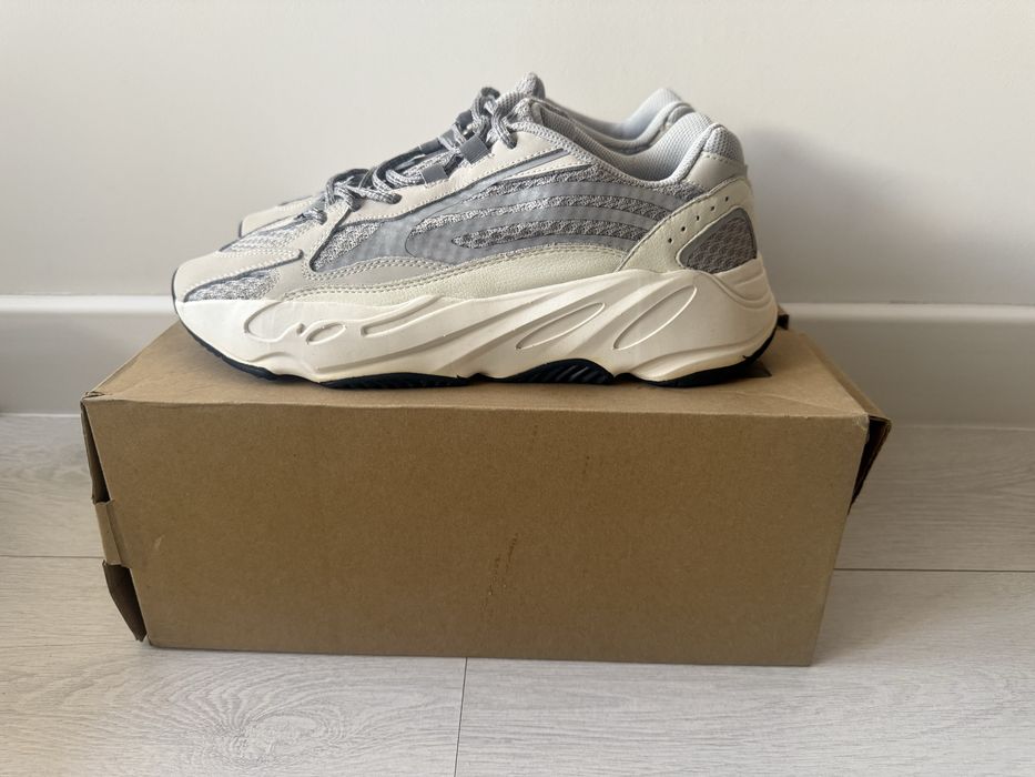 Кроссовки Adidas Yeezy 700