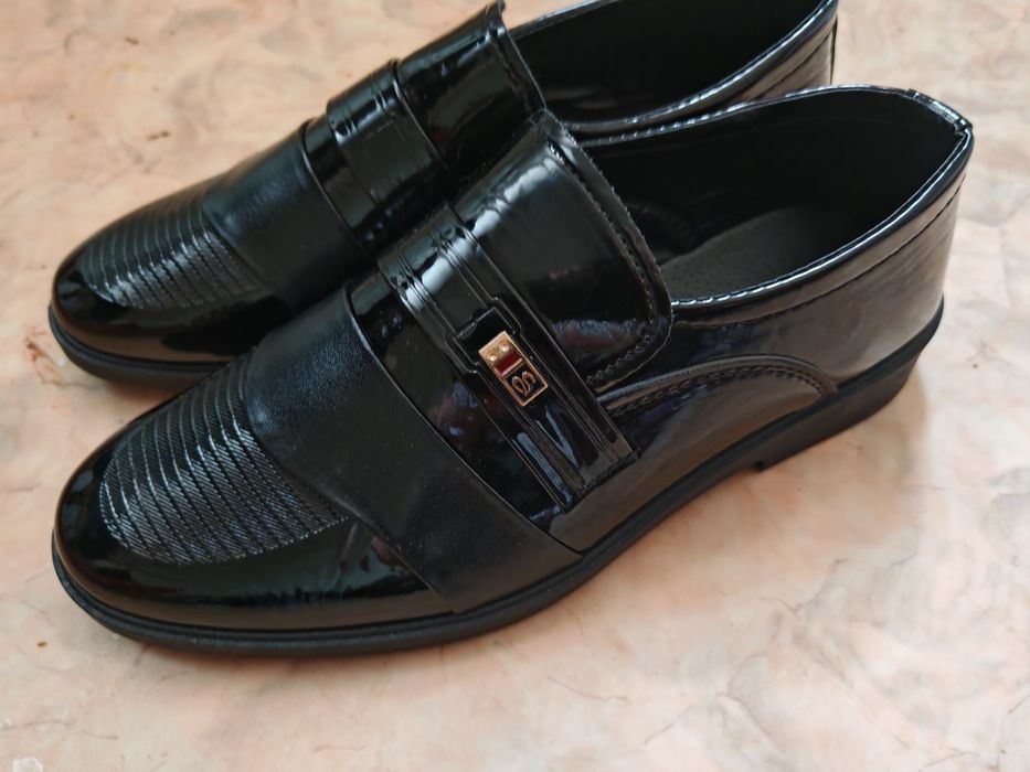 Обувь на лето 43