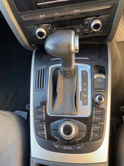 dezmembrez audi a4 b8.5 break cod motor CJCA/usa fata a4 b8.5/far a4