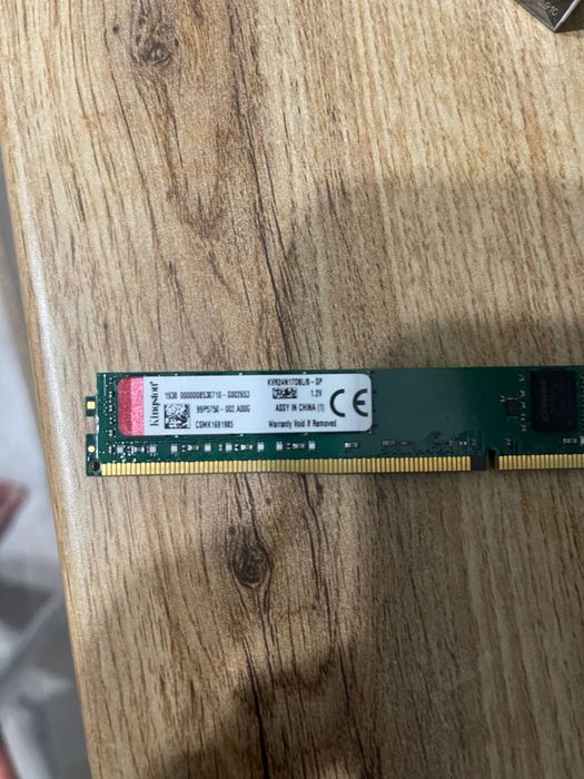 ОЗУ ddr4 по 8 Гб 2 плашки кингстон