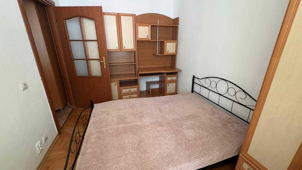 Inchiriem apartament cu 2 camere, 50 m2, decomandat, complet mobilat, utilat, balcon inchis, strada Progresului, Maratei. Exclus animale de companie.