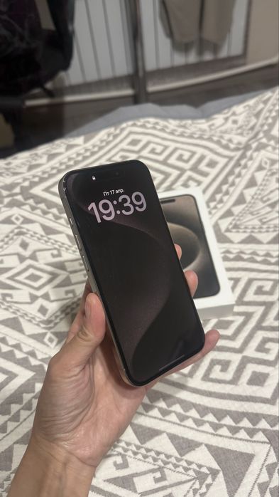 Идеальный  Iphone 15 pro 256