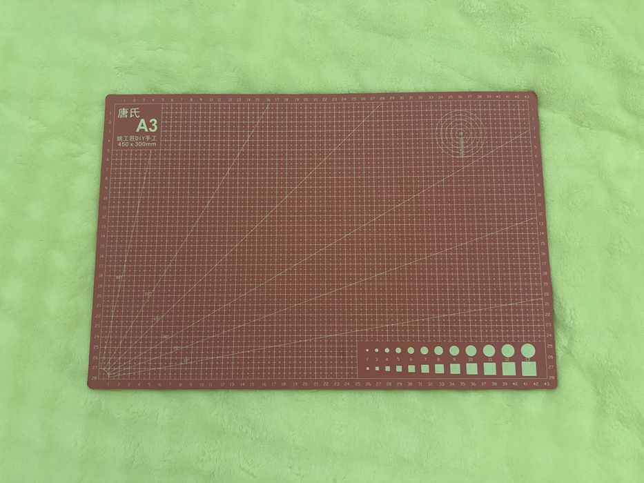 Продам Б/у коврик для резки за 1500тг