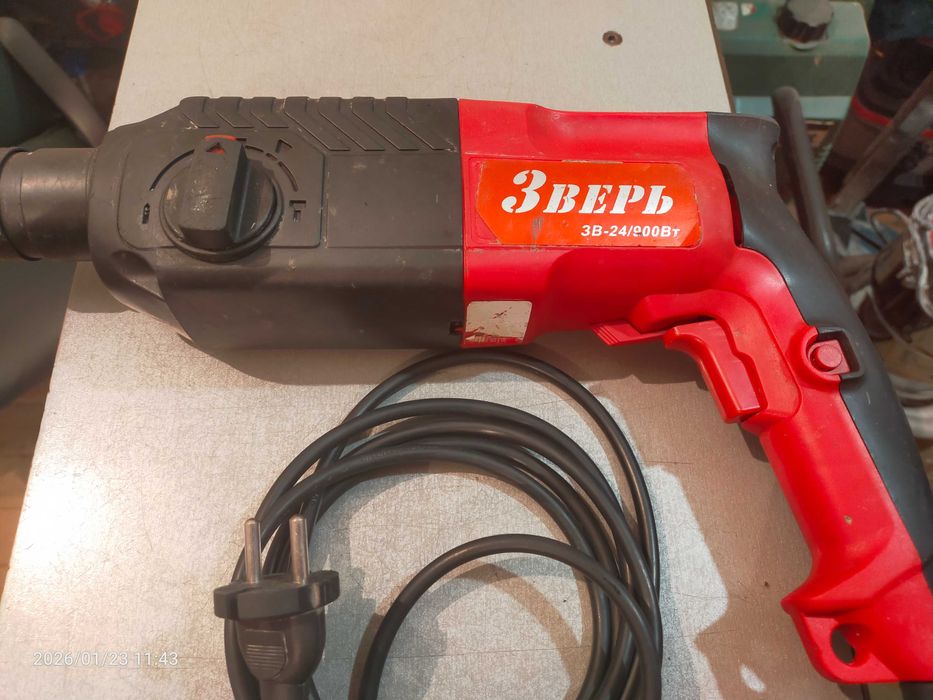 Перфоратор ЗВЕРЬ 24/900