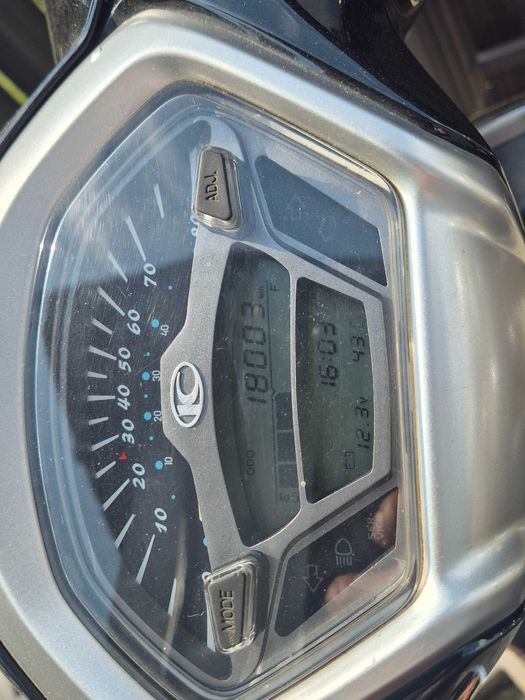 Vand scuter Kymco Like - 25km/h - fara permis