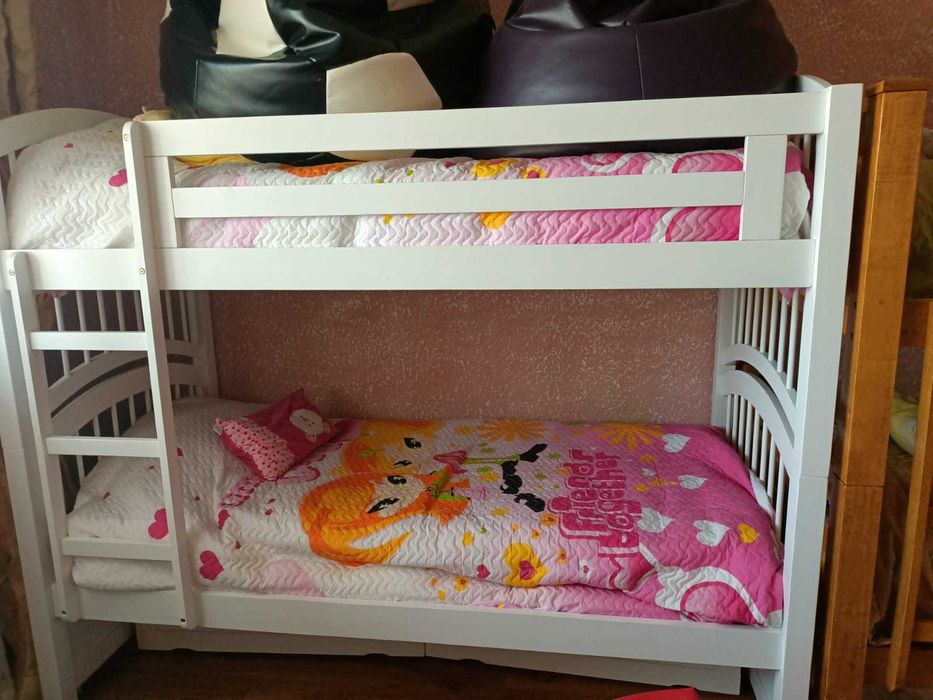 В наличии 2 штук Детский кровать 2-х ярусный