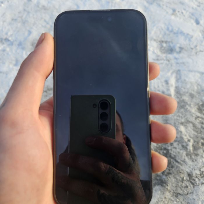 Продаётся айфон 16