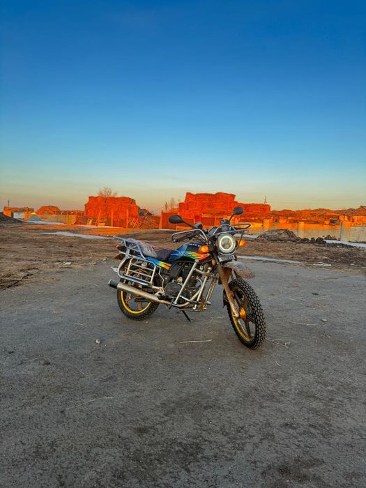 Продам мотоцикл 200 куб