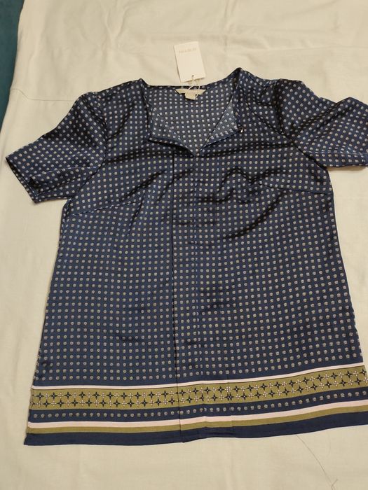 Новая блуза с коротким рукавом