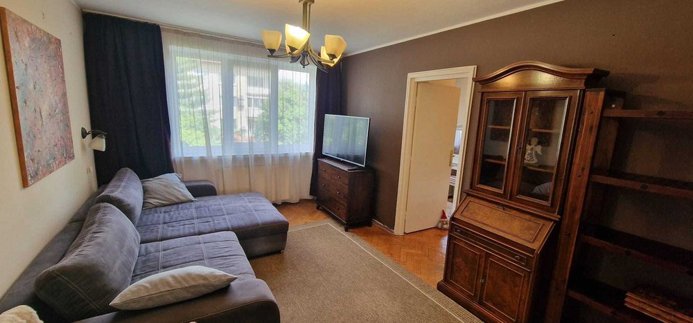 Inchiriez apartament 4 camere Baia Mare zona Gh. Marinescu