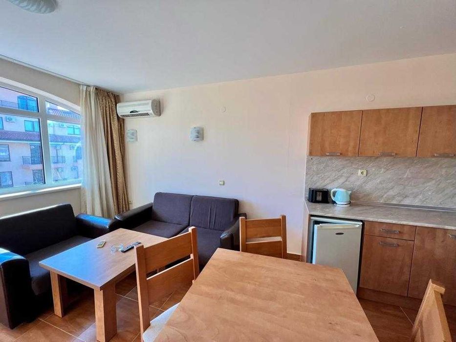 Продава се Двустаен апартамент в к.к. Слънчев бряг - 67 кв.м за 1075 €/кв.м - Снимка #4