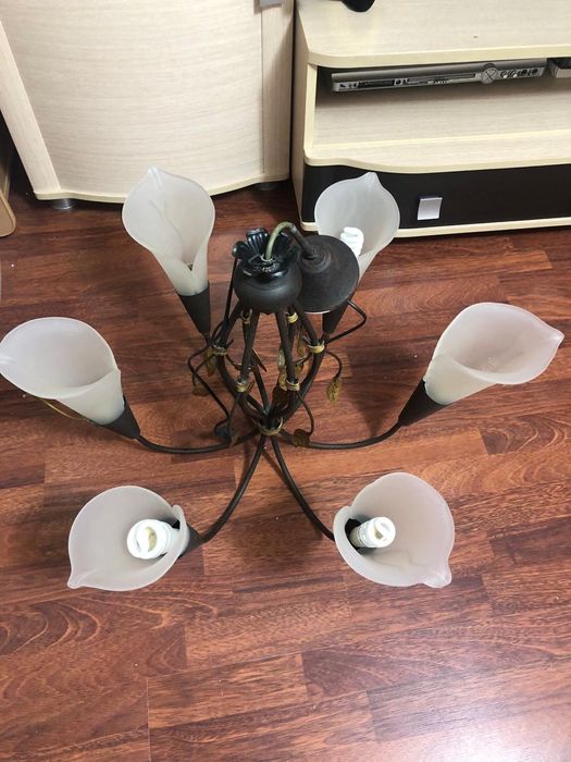 Люстра шести рожковая