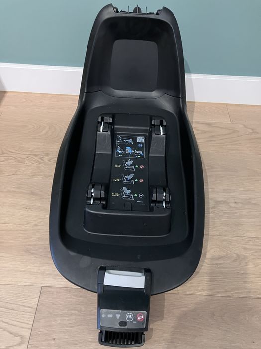 Scaun auto copil ISOFIX (0-4 ani) Maxi-Cosi reversibil