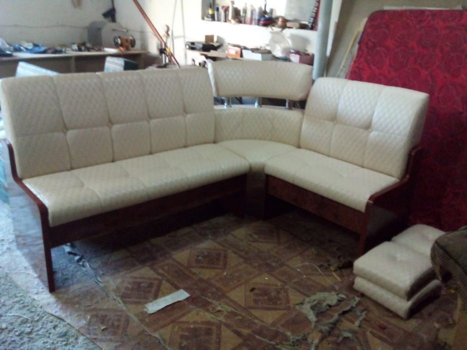 Обшивка. Диванов и кресель