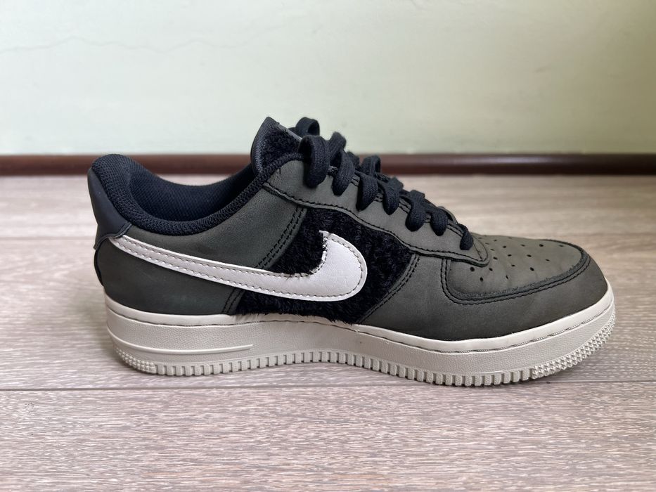 Nike Air Force 1 Low Black Light Bone Faux Fur