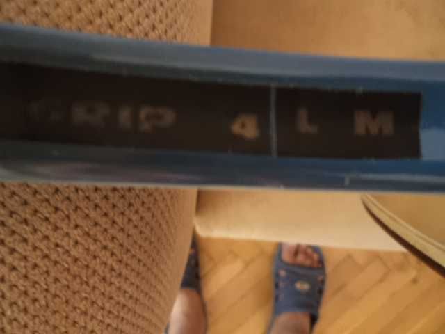 Тенис ракета Fred Perry.