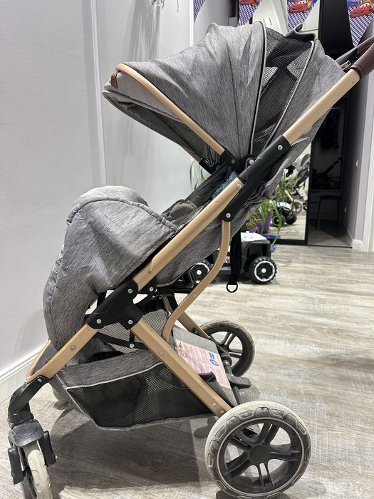 Продам детскую коляску