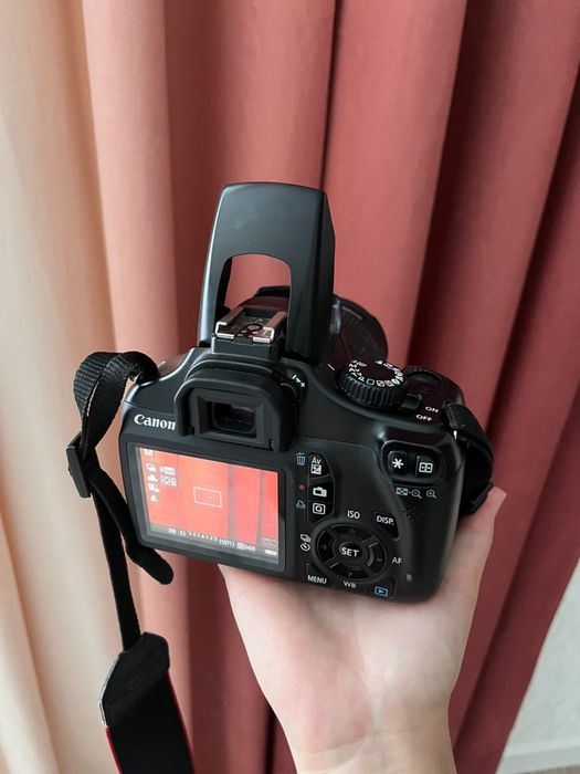 Фотоаппарат Canon EOS 1100D
