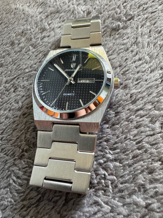 Часовник hugo poedegard