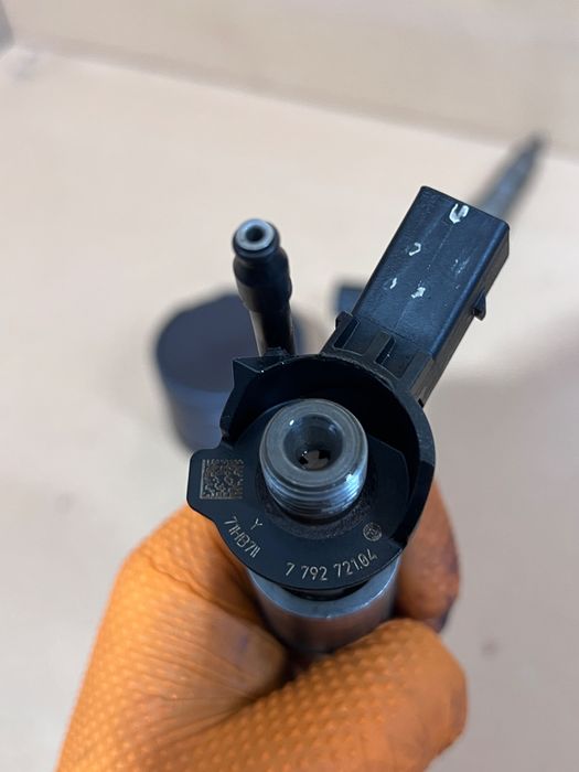 Injector Bosch 0445115048 BMW 7792721 piezo 3.0d M57N2